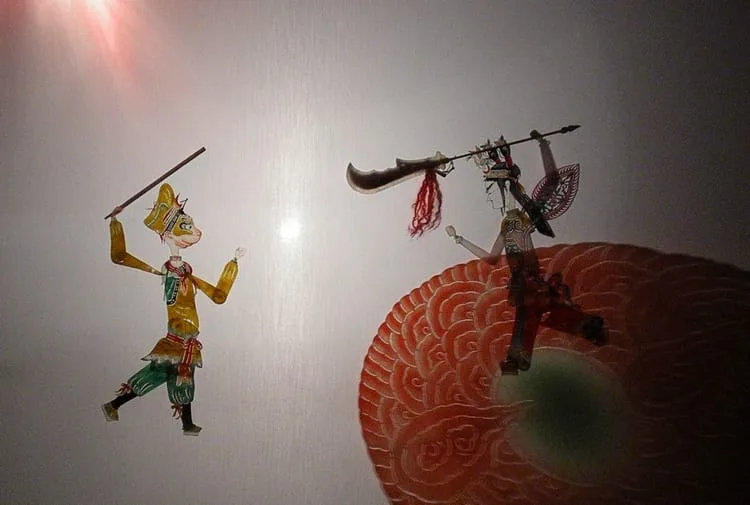 Le Roi des Singes et l'Enfant Rouge